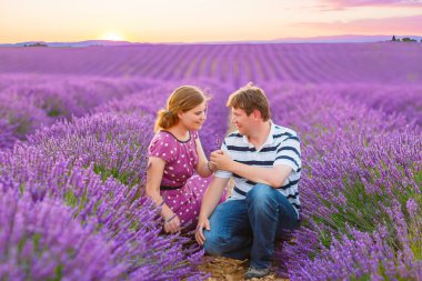 Fransa iki lavanta alanları Provence, sonra düğün.