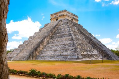 Tüylü yılan Tapınağı Chichen Itza, Yucatan, Meksika için