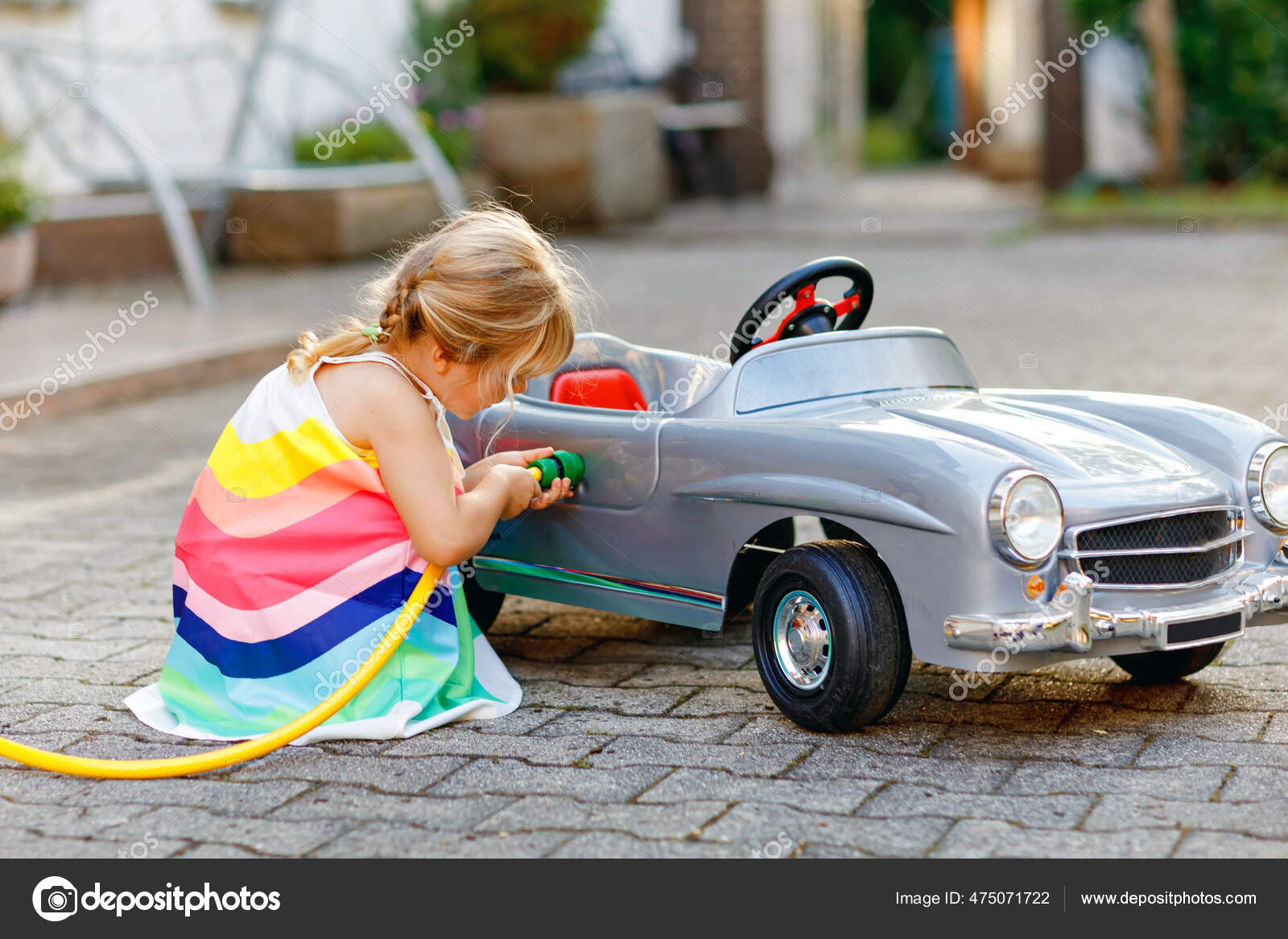 Menina do verão irmã jogo engraçado