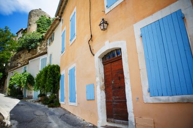 Provence Köyü çatı ve manzara görüntüleme.