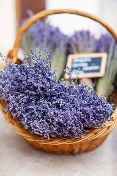 Shop in Provence decorated with lavender and vintage things. — Stock Photo, Image