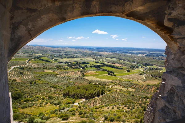 Provence Köyü çatı ve manzara görüntüleme. — Stok fotoğraf