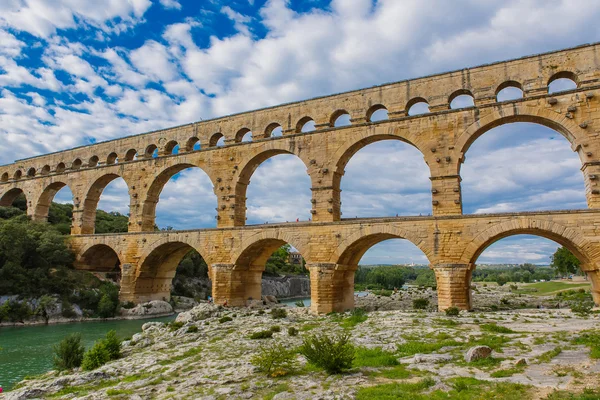 Pont du Gard, starego rzymskiego akweduktu w pobliżu Nimes w południowej Frank — Zdjęcie stockowe