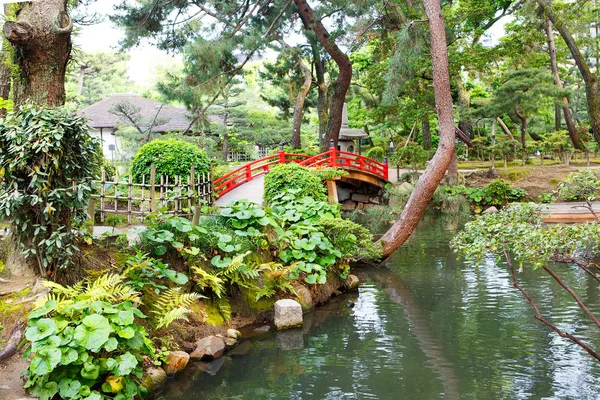 在广岛，日本的日式花园 — 图库照片