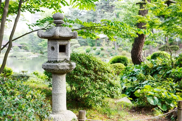 在广岛，日本的日式花园 — 图库照片