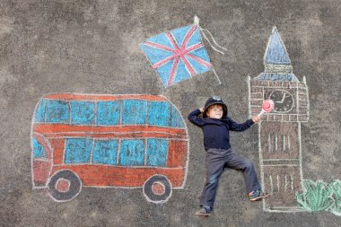 İngiliz polis Londra resimle Tekdüzen çocukta küçük çocuk