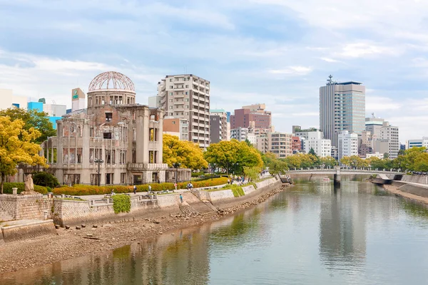 Vue sur le dôme de la bombe atomique à Hiroshima Japon — Photo