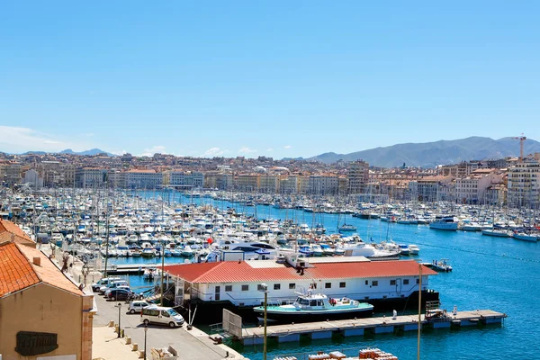 Vista del puerto viejo de Marsella, Francia — Foto de Stock