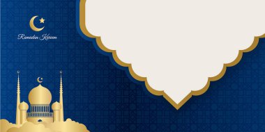Ramazan Kareem afişi tebrik kartı şablonu tasarımı. Mavi altın renginde, ay, bulut, yıldız ve cami dekorasyonlu vektör çizimi. Lüks İslami arkaplan