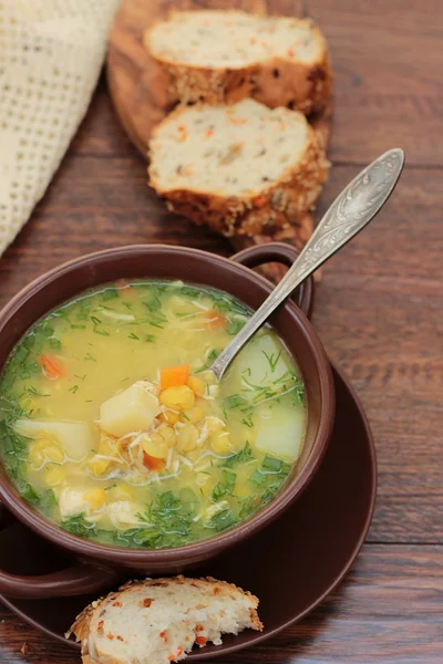 Sopa de ervilha com frango e leite de coco — Fotografia de Stock