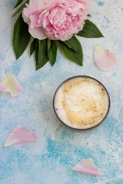 Morning Coffee Cup Concept Pink Peony Bouquet Blue Stone Background — Stok Foto