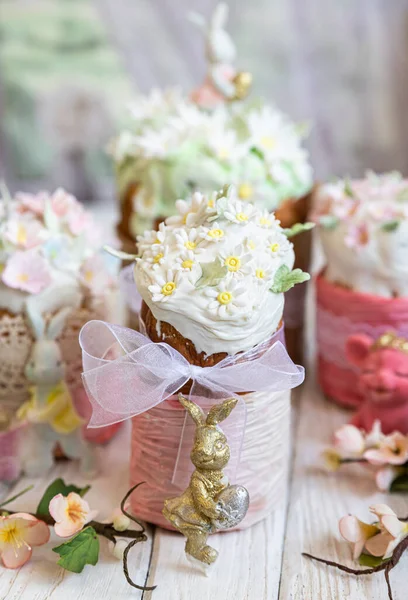 Easter Composition Orthodox Sweet Breads Kulich Decorated White Sugar Icing — Stock Photo, Image