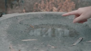 sihirli dokunmatik kavram su