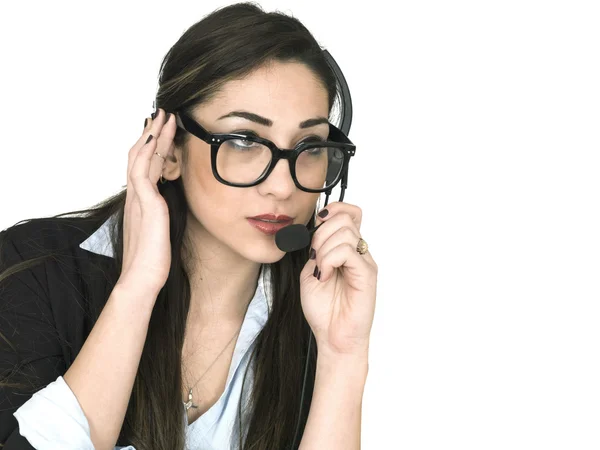 Atrakcyjny młody biznes kobieta rozmowa u słuchawki na telefon sprzedaż i Marketing sprawa — Zdjęcie stockowe
