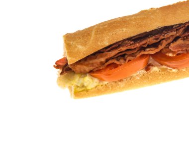 Gevrek domuz pastırması ve domates ekmek baget izole beyaz arka plan kopya alanı ile rulo