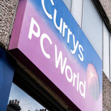 Londra İngiltere 19 Ekim 2020, Currys PC Dünya Logosu Ana Cadde İşareti 