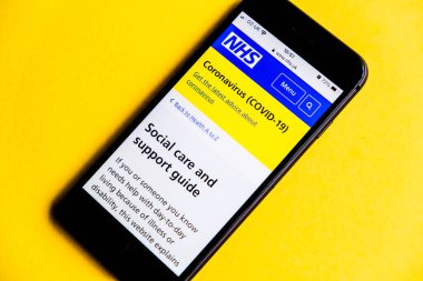 Londra İngiltere, 17 Ocak 2021, NHS Uygulama Mobil veya Akıllı Telefon Ekran Görüntüsü Sosyal Korkutma ve Destek Rehberi