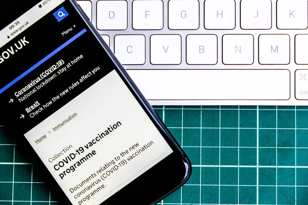 Londra İngiltere, 19 Ocak 2021, NHS Hükümeti COVID-19 Aşılama Programının Cep Telefonu Ekran Görüntüsü