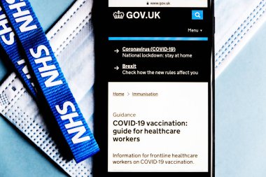 Londra İngiltere, 23 Ocak 2021, NHS Devlet Cep Telefonu Bilgi Uygulaması Sağlık Çalışanlarını Covid-19 Aşıyla Koruyor