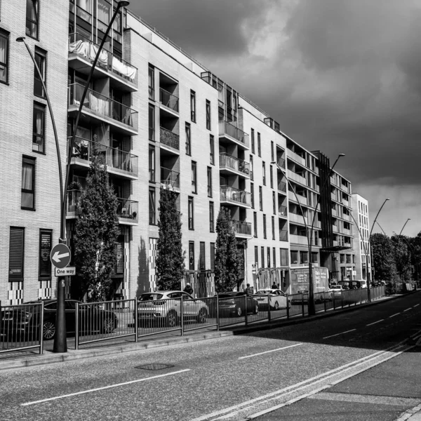 Epsom Surrey Londres Reino Unido Mayo 2021 Moderno Desarrollo Apartamentos —  Fotos de Stock
