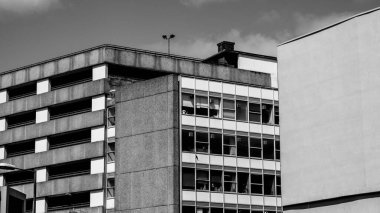 Kingston Thames London UK, Mayıs 04 2021, Siyah ve Beyaz İmaj Merkezi Ofis Geliştirme İşyeri İnsansız