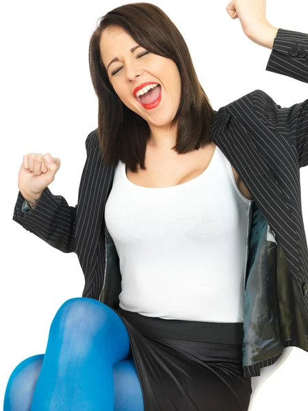 Mujer de negocios cansada bostezando y estirando — Foto de Stock