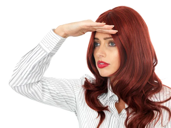 mesafe içine arayan genç bir kadın