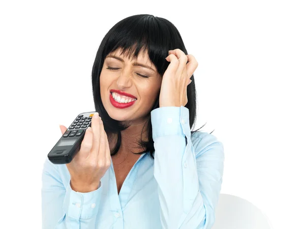 Mujer joven usando un teléfono inalámbrico —  Fotos de Stock