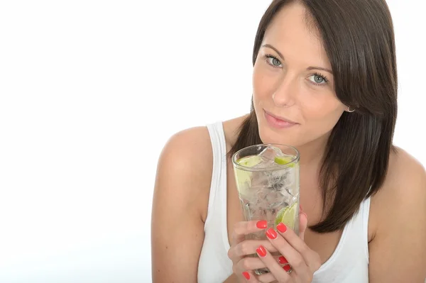 Healthy Young Woman Holding a Glass of Iced Water — Stock Photo, Image