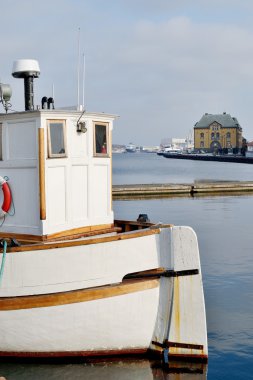 Stavanger liman Norw içinde demirleyen geleneksel ahşap balıkçı teknesi