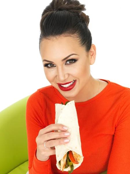 Beautiful Young Hispanic Woman With A Mexican Style Chicken Fajita Wrap — Stock Fotó