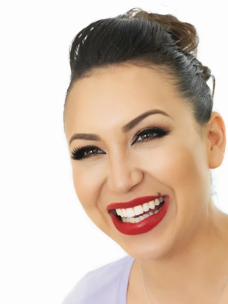 Eine sehr glücklich gefreut schöne junge hispanische Frau lächelnd und glücklich — Stockfoto