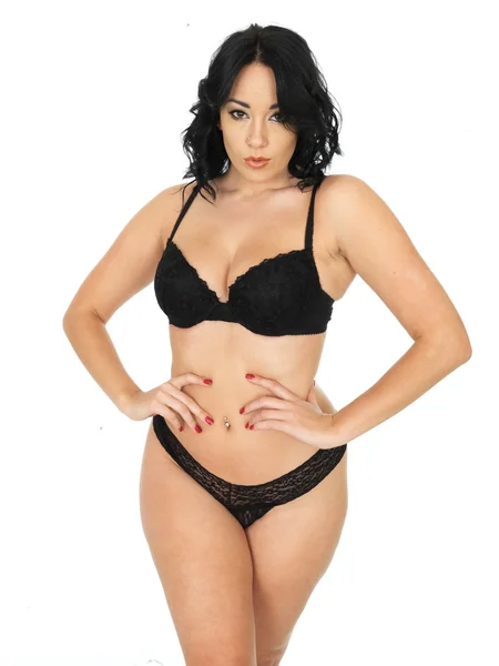 Sexy bonito atraente jovem pin up modelo vestindo preto lingerie — Fotografia de Stock
