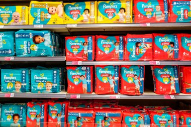 Londra İngiltere, 14 Ekim 2025, Bebekler ve Bebekler İçin Bebekler İçin Bezdirilebilir Pantolon Seçimi