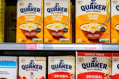 Epsom, Londra İngiltere, 17 Ekim 2025, Karton Geleneksel Quaker Yulaf lapası