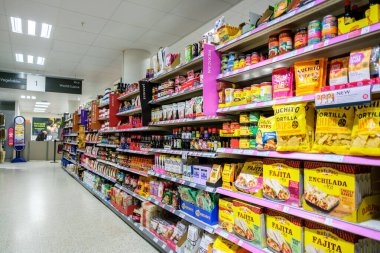 Londra İngiltere, 23 Ekim 2025, Popüler El Paso Fajita setleri ve İnsansız Asya Sosları