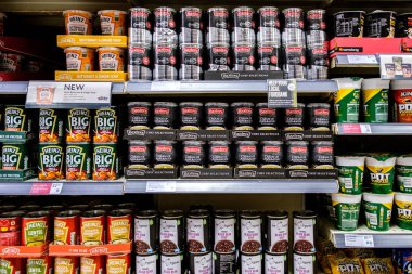Londra İngiltere, Kasım 06 2025, Markalı Süpermarket Çorbaları Seçimi