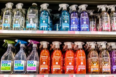 Londra İngiltere, 5 Ocak 2026, Yerel Temizlik Ürünleri Seçimi