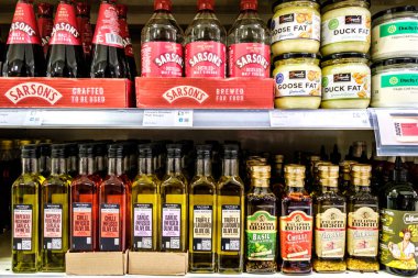 Londra, 20 Ocak 2026, Enfekte Olmuş Zeytinyağı İçindekiler Seçimi