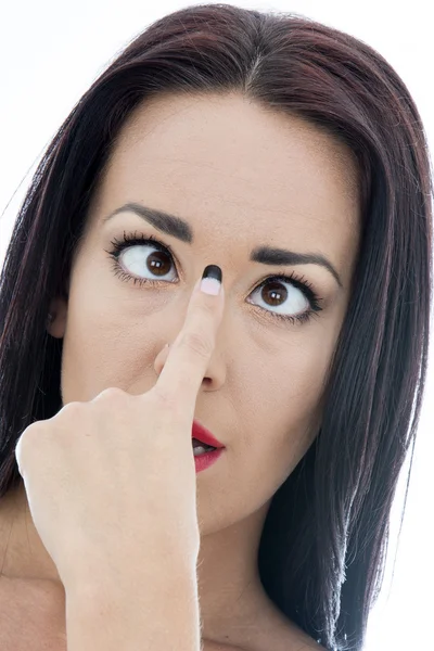 Close Up Retrato de uma jovem mulher atraente puxando rostos — Fotografia de Stock