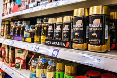 Londra İngiltere, 16 Mart 2026, Popüler Nescafe Espresso Kavanozları Kurutulmuş Kahve İçeceği