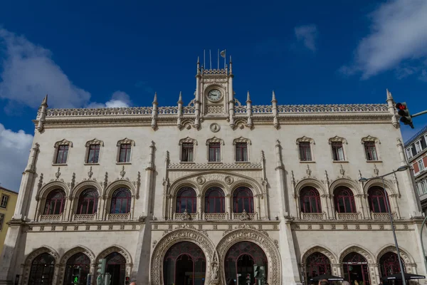 Vchod do nádraží Rossio v Lisabonu — Stock fotografie