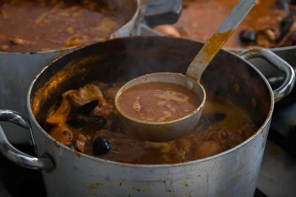 Sopa de pescado, sopa de pescado Imágenes De Stock Sin Royalties Gratis