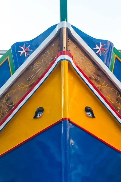 Malta renkli balıkçı tekneleri