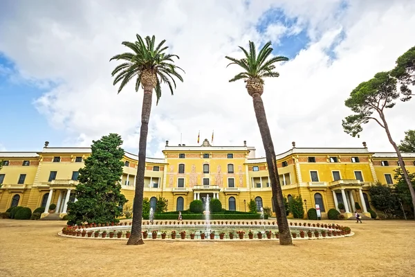 Palau reial de pedralbes, barcelona, Hiszpania — Zdjęcie stockowe