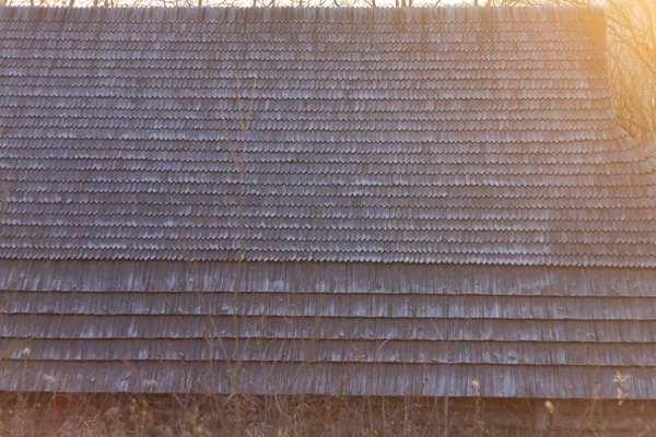Dach des alten Hauses — Stockfoto