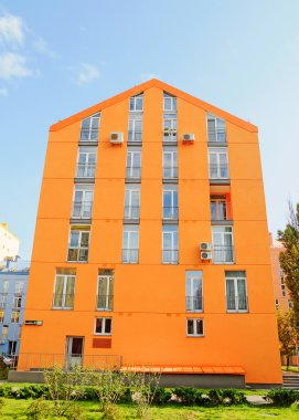 Turuncu eğlenceli ev