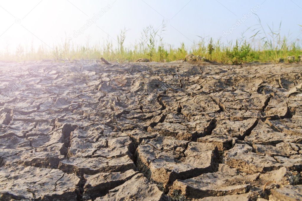 lake that dried up with sunny hotspot