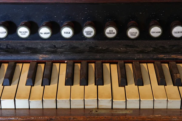 Rickety Piano Keys — Stock Photo, Image