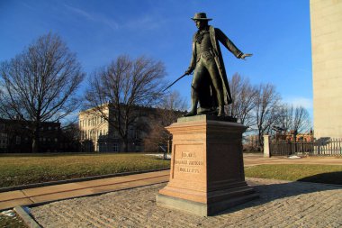 Bunker Hill Anıtı, 23 Aralık 2019 'da Boston, MA' da cumhuriyetin oluşum yıllarının en önemli savaşlarından birini anmaktadır.